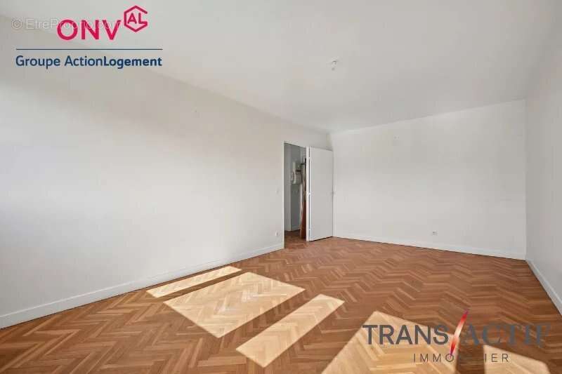 Appartement à SAINT-CYR-L'ECOLE