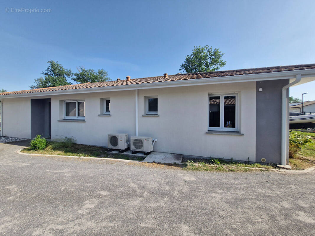 Maison à SALLES