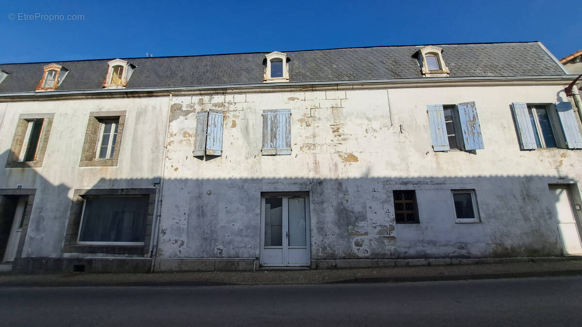 Appartement à AZAY-SUR-THOUET