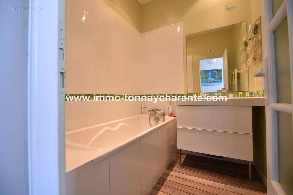 Maison à TONNAY-CHARENTE