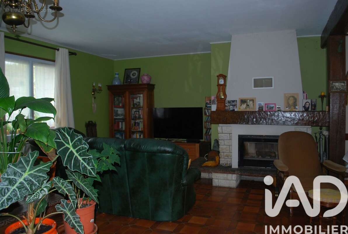 Maison 230 m² à Margueron  - photo 8