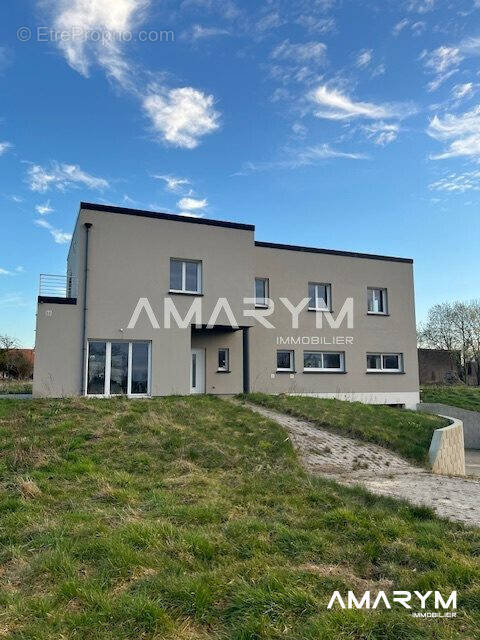 Maison à SAINT-MARTIN-EN-CAMPAGNE