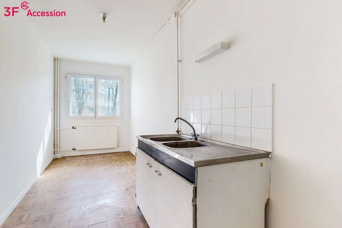 Appartement à MAGNY-LES-HAMEAUX