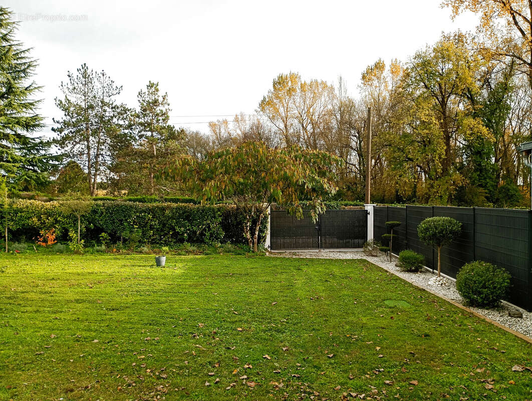 Maison à BOURG-CHARENTE