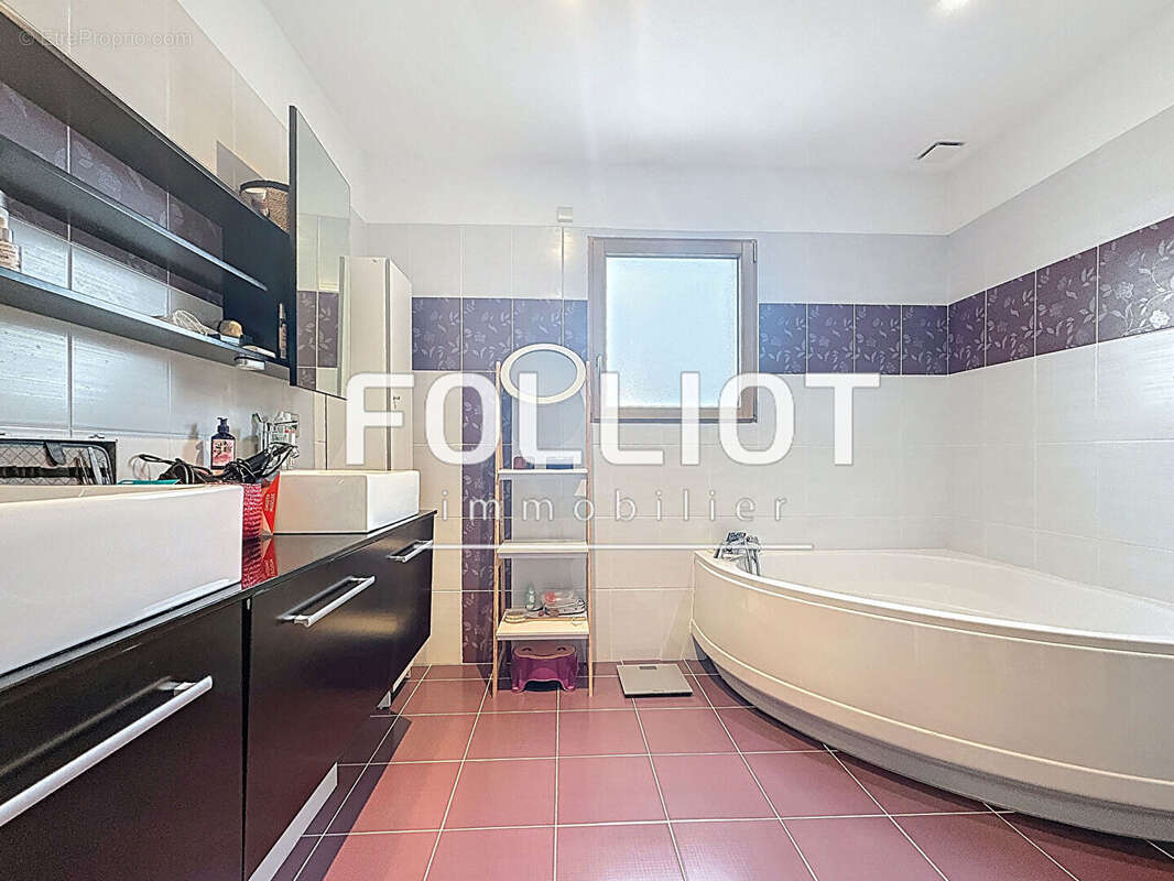 Maison à LES MOITIERS-D&#039;ALLONNE