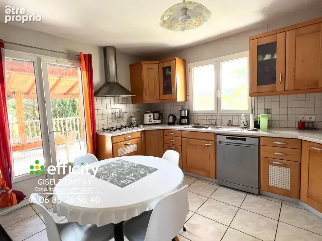Maison 6 pièces 138 m² à vendre à Montbrison (42600) - photo 4