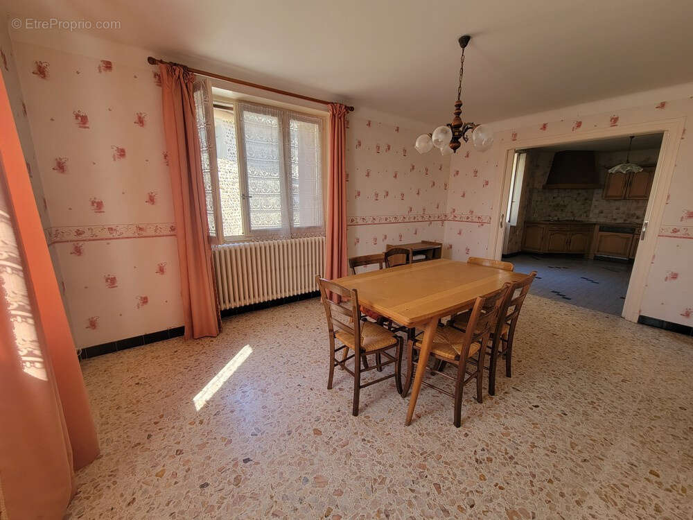 Maison à AGNIN