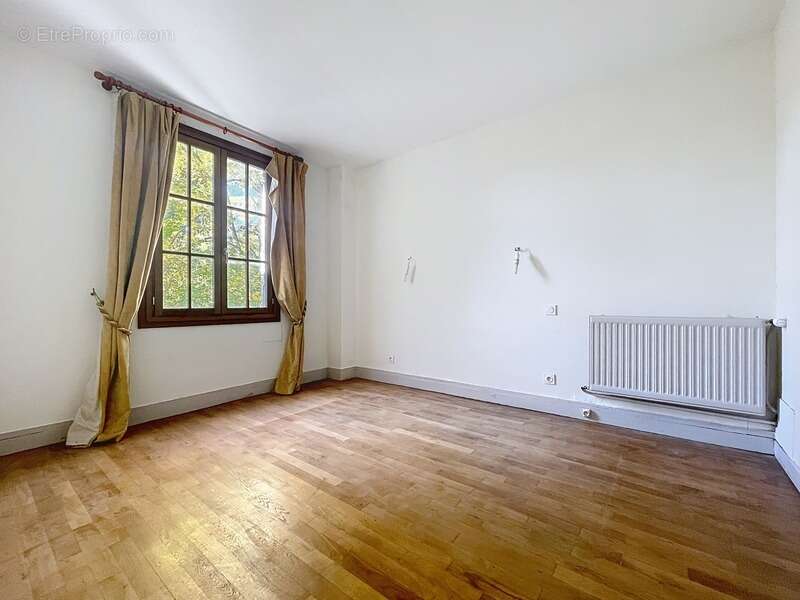 Maison à SAINT-CYR-SUR-LOIRE