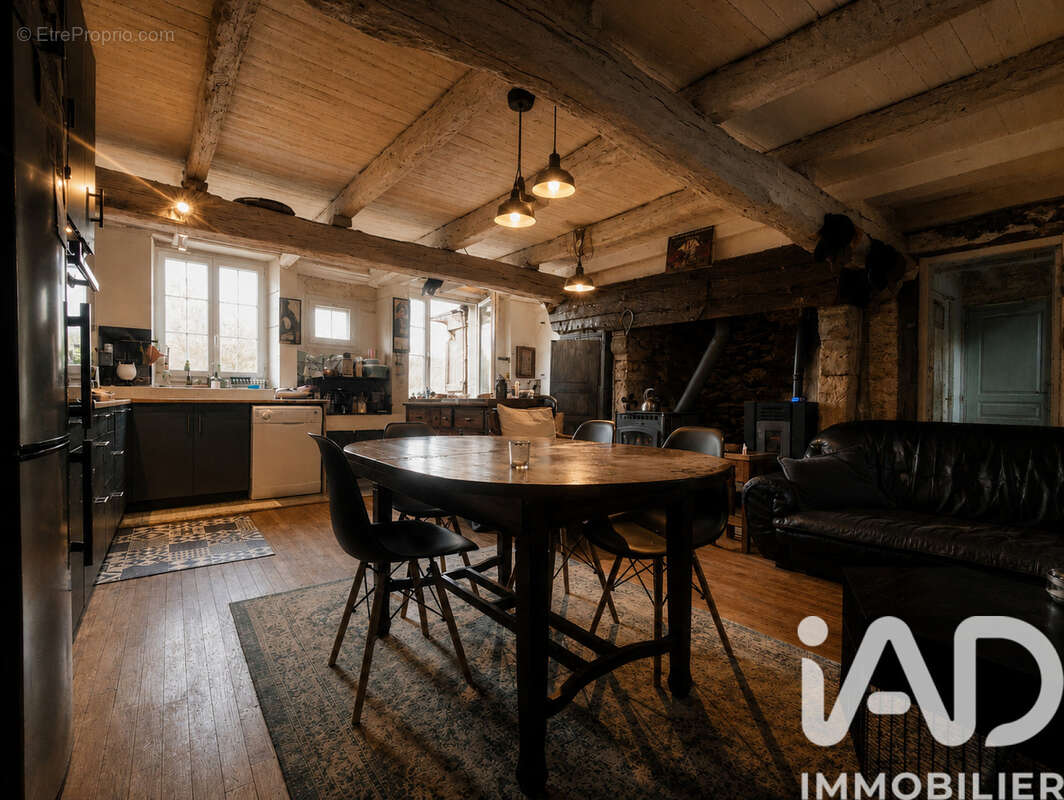 Maison 104 m² à Brantome  - photo 2
