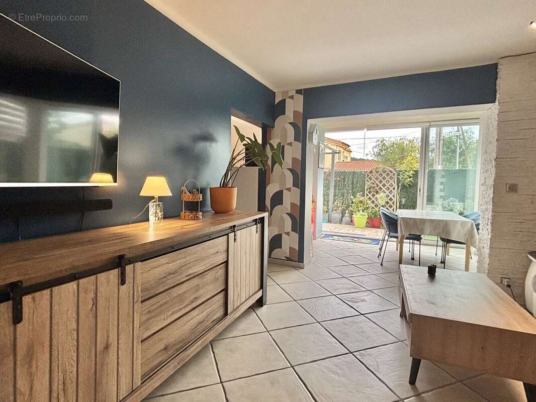 Appartement à SIX-FOURS-LES-PLAGES
