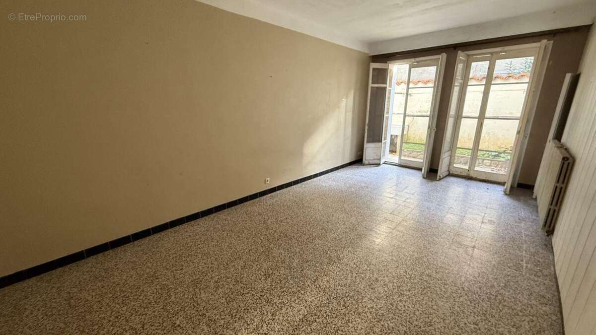 Maison 190 m² à Olonzac  - photo 3