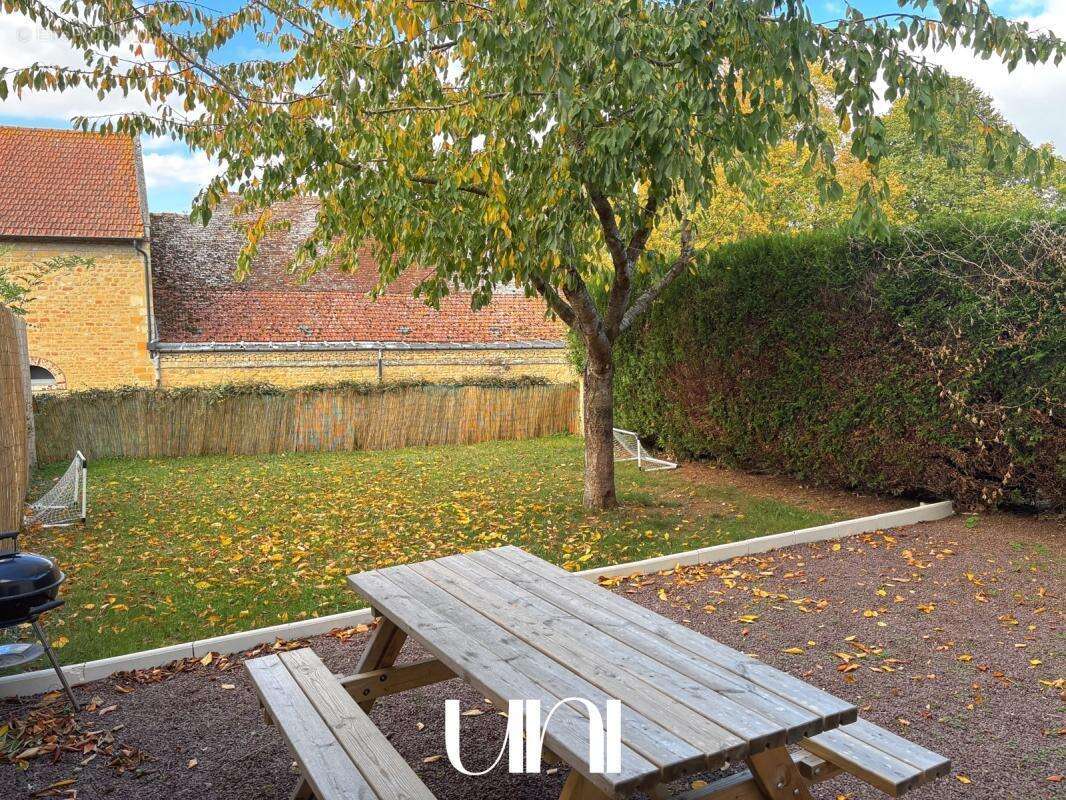 Maison à SAINT-PIERRE-SUR-DIVES