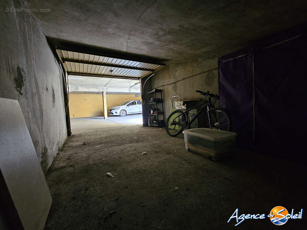 Parking à GRUISSAN