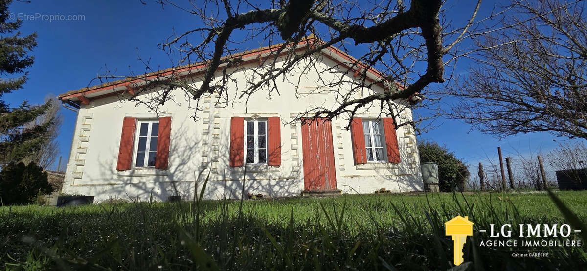 Maison à MORTAGNE-SUR-GIRONDE