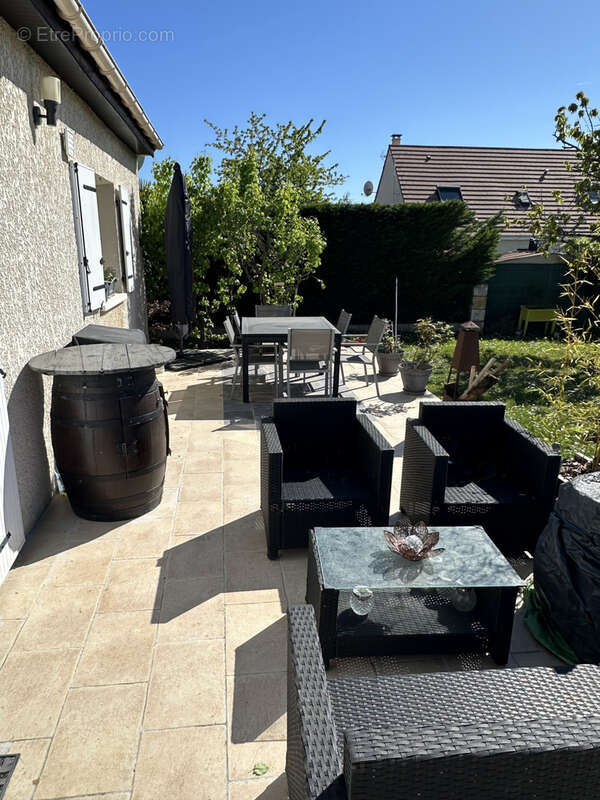 Maison à VAUX-LE-PENIL