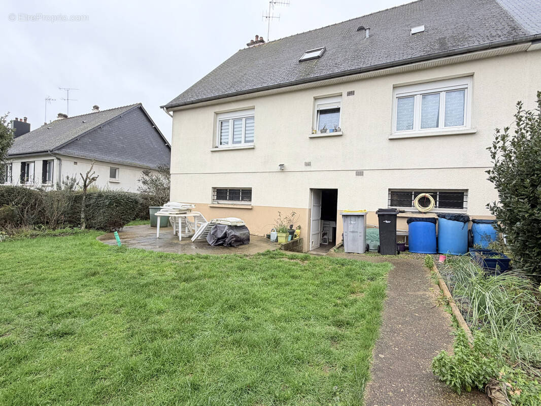 Maison à CHARTRES-DE-BRETAGNE