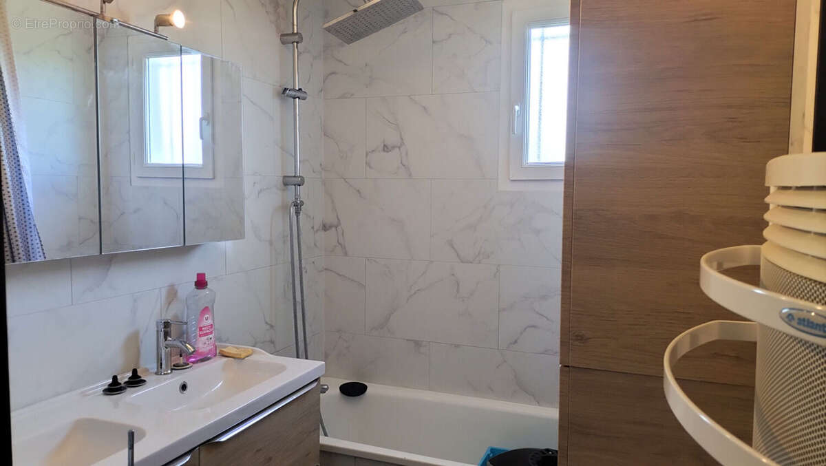 Maison à SAINT-COUTANT-LE-GRAND