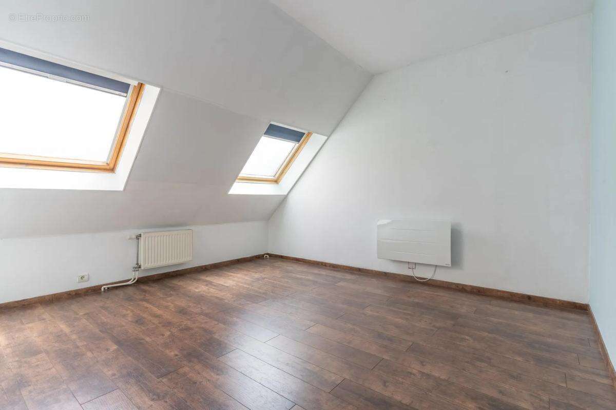 Appartement duplex de 4 pièces de 85 m² à Pontoise - photo 6