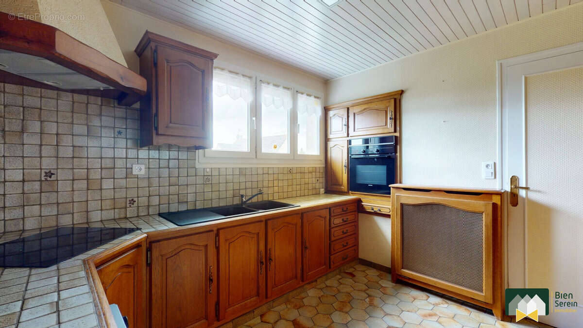 Maison à LEVES