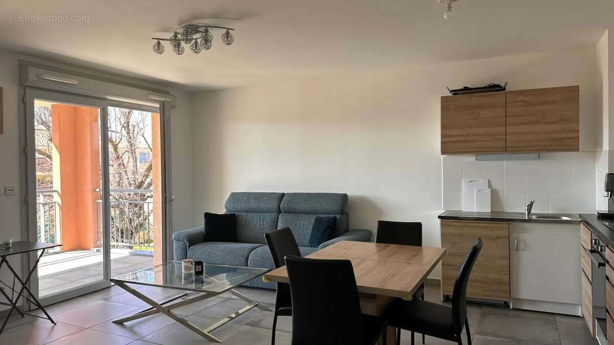 Appartement à BORMES-LES-MIMOSAS