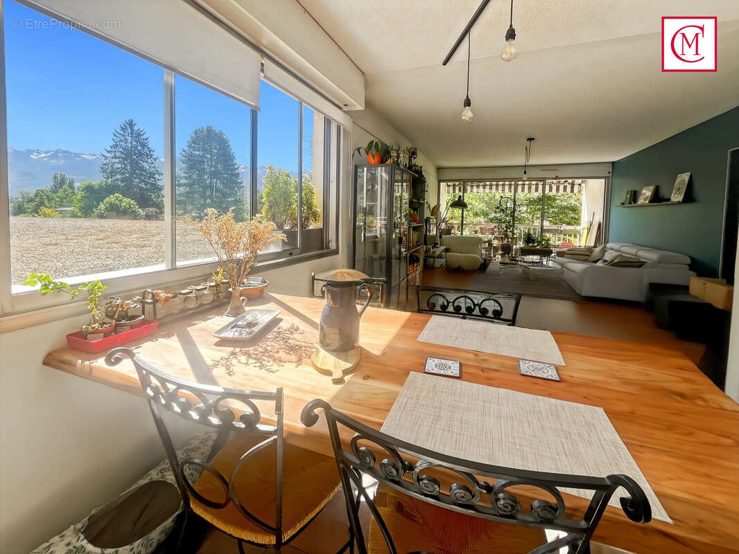 Appartement à MEYLAN