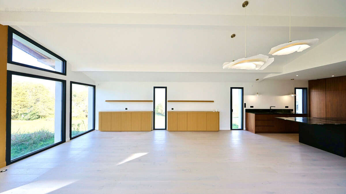 Maison à BASSUSSARRY