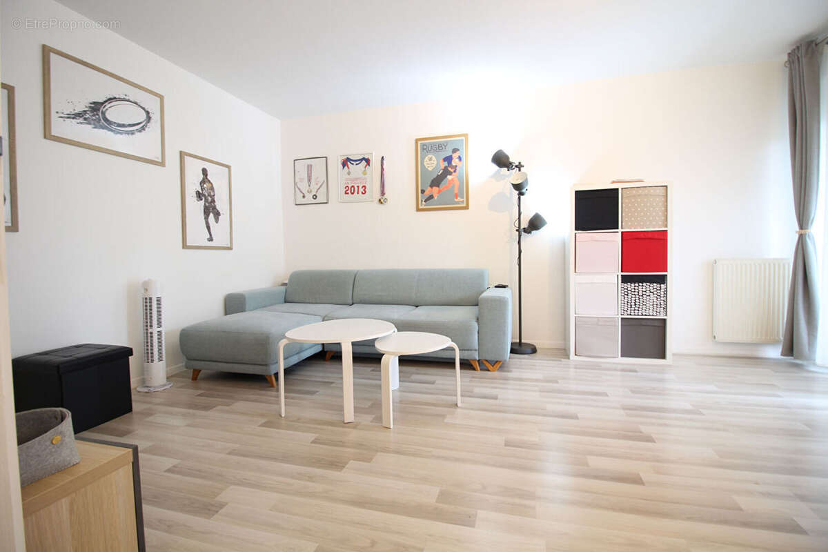 Appartement à SARTROUVILLE