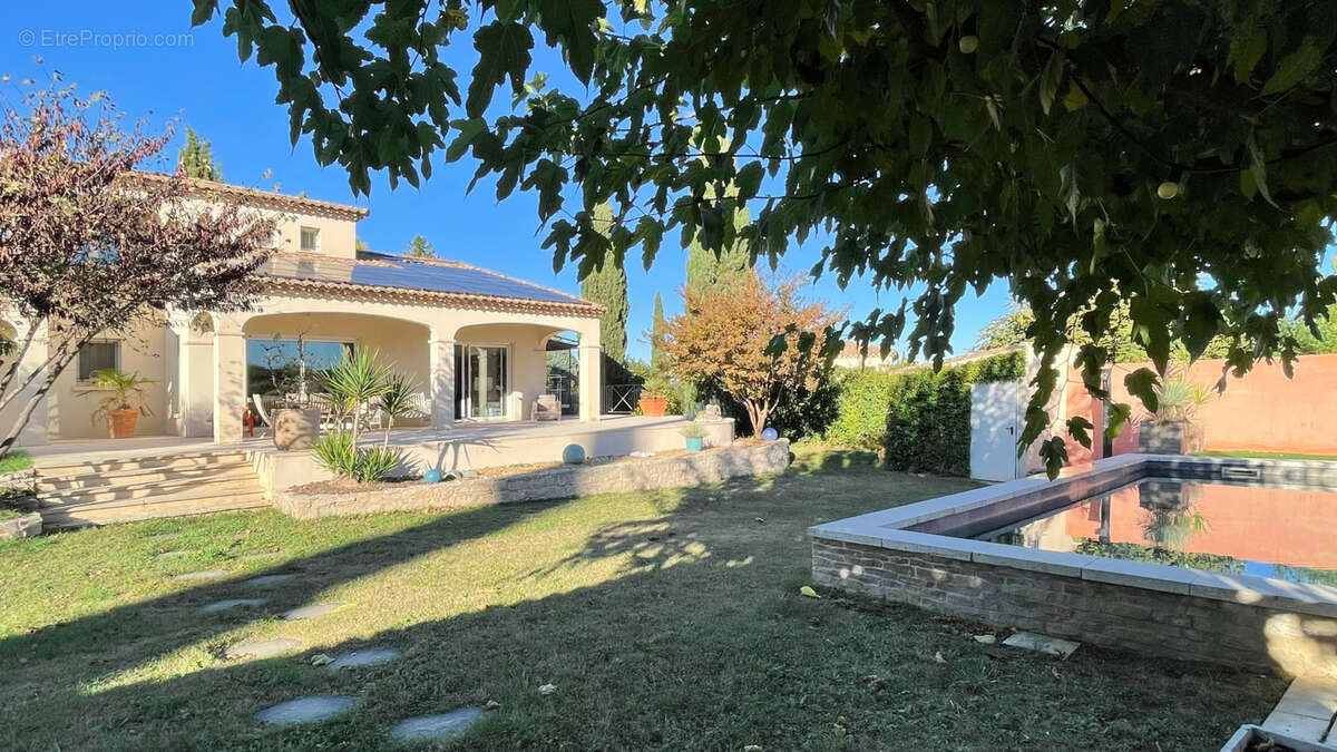 Maison à UZES