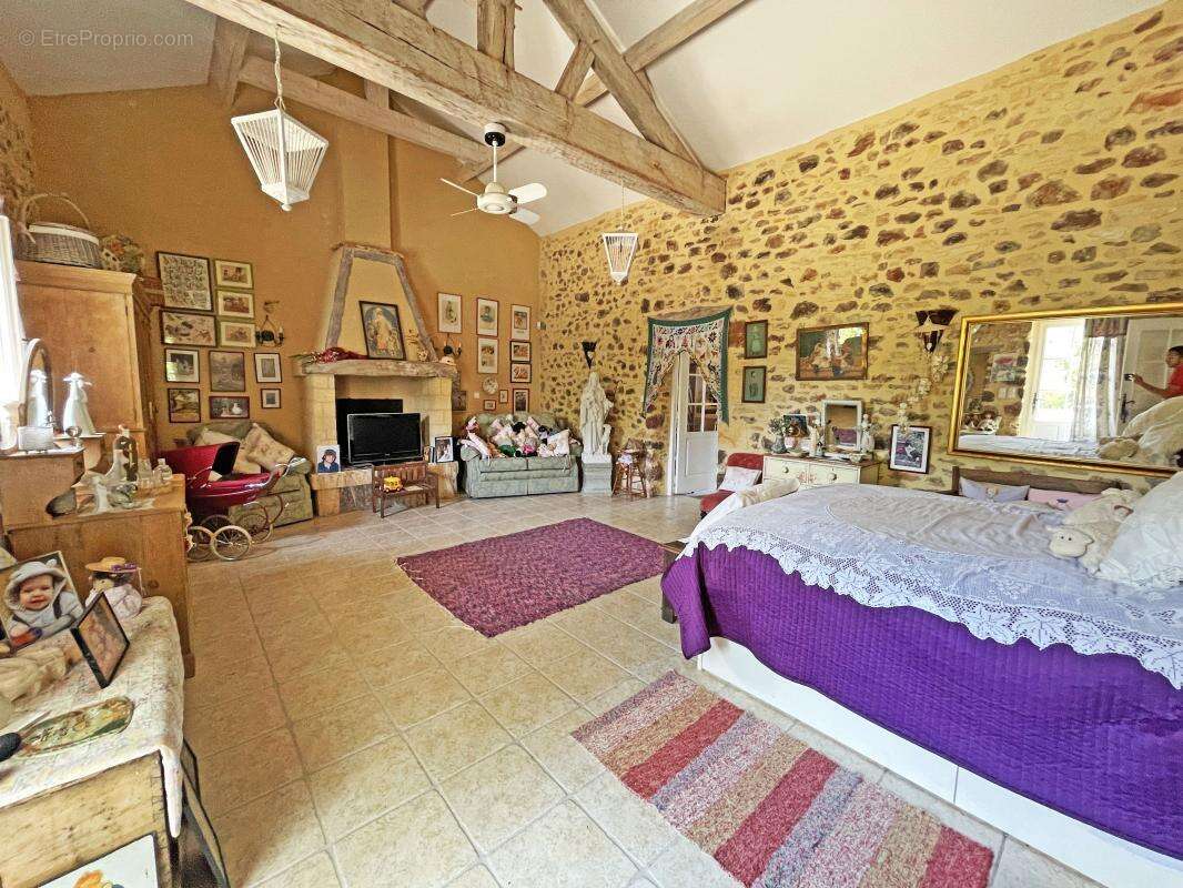 Maison à SIORAC-EN-PERIGORD