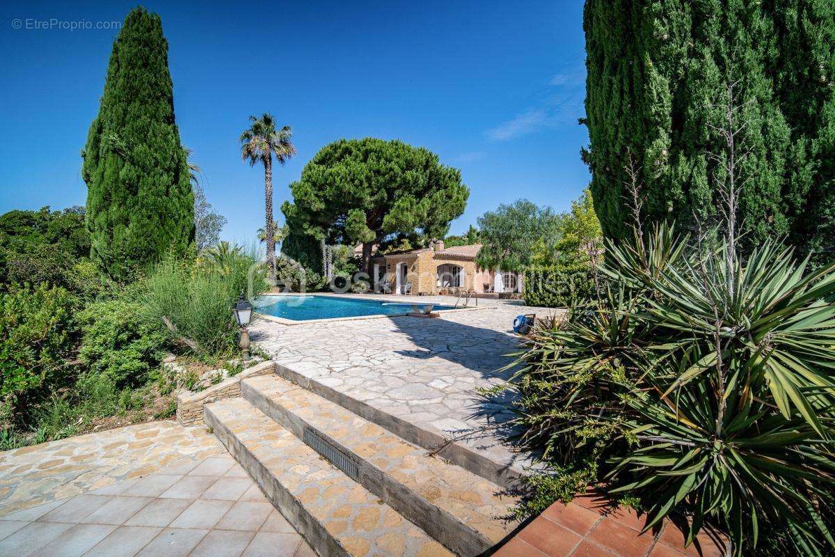 Maison à LA CADIERE-D'AZUR