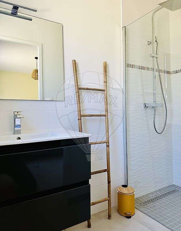 Maison à LES MATHES