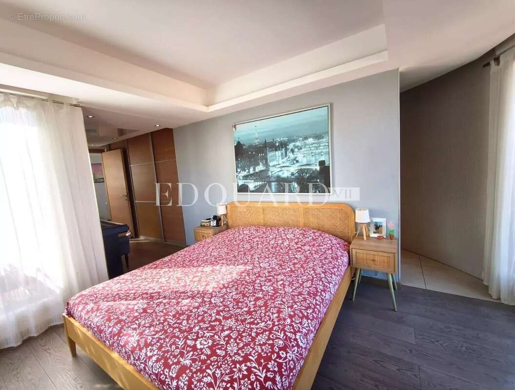 Appartement à ROQUEBRUNE-CAP-MARTIN