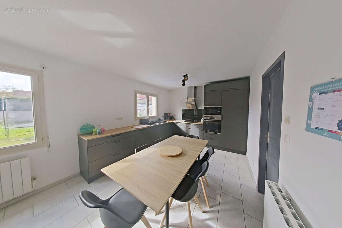 Maison à ABLIS