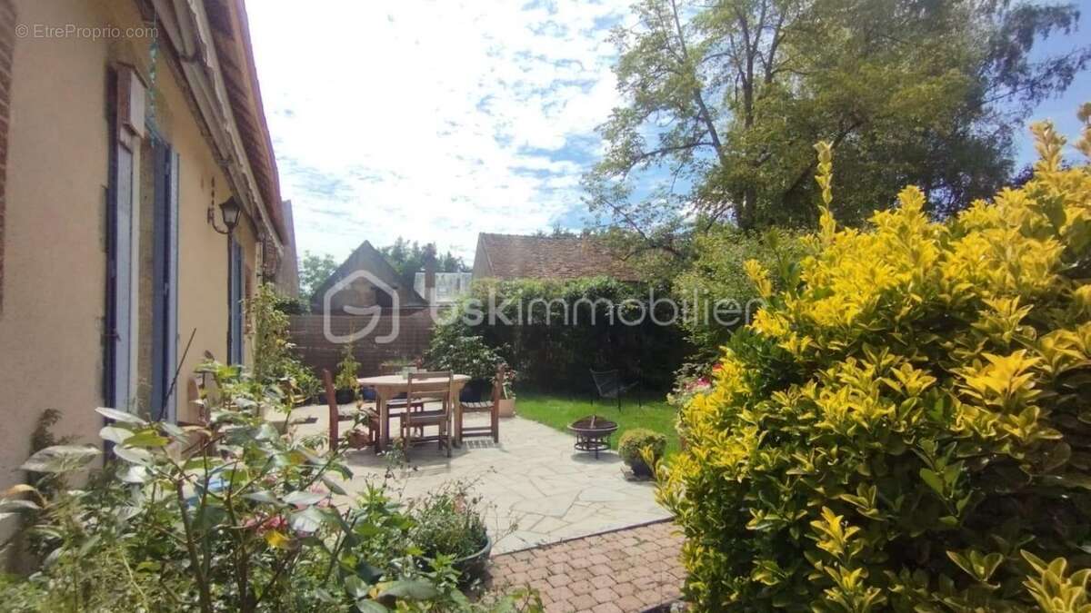 Maison à GERMIGNY-DES-PRES