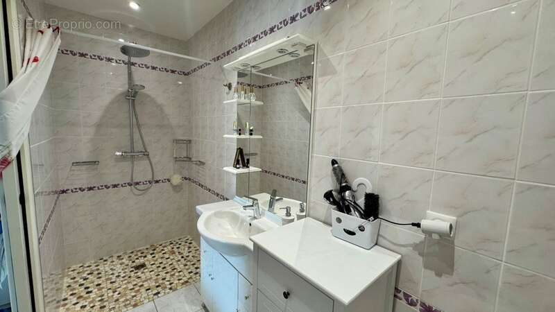 Maison à PORT-DES-BARQUES