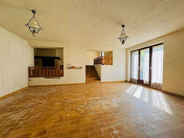 Maison à VALBONNAIS