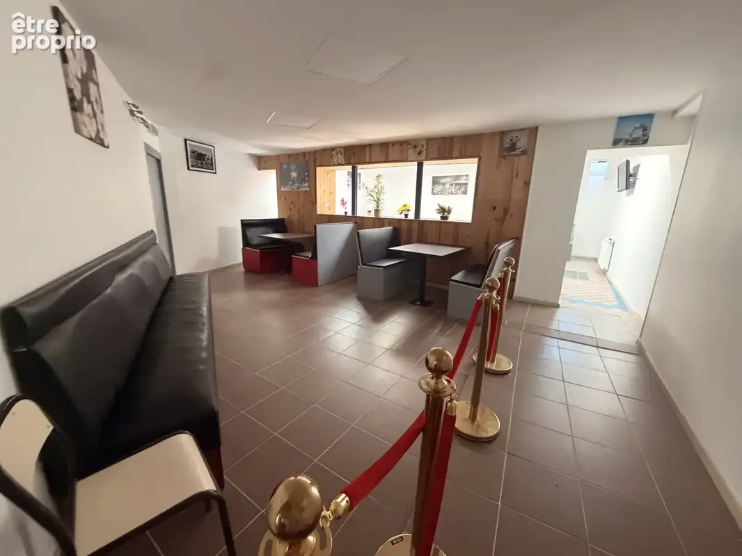 immeuble avec commerce au rez de chaussée - photo 4