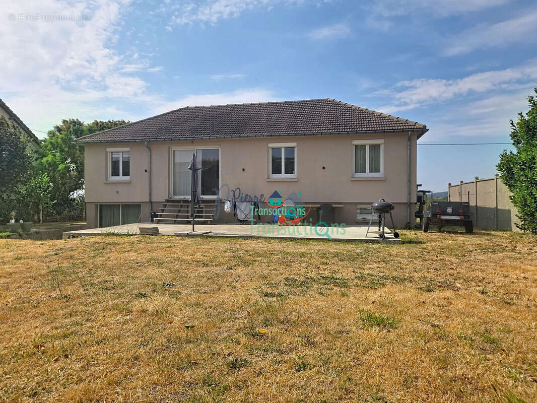 Maison à SAINT-MAURICE-D'ETELAN