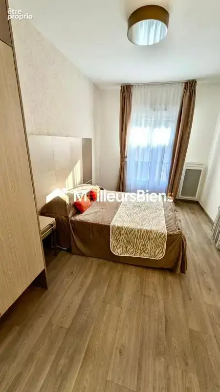 UZÈS centre ville-Appartement 33m2 + 13m2 de terrasse A SAISIR ! - photo 5