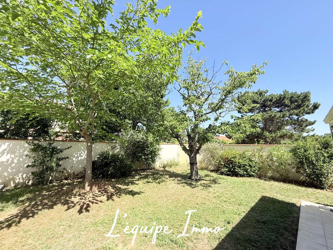Maison T5 - 107 m2 - Jardin 445 m2 - Garage - Véranda - photo 15