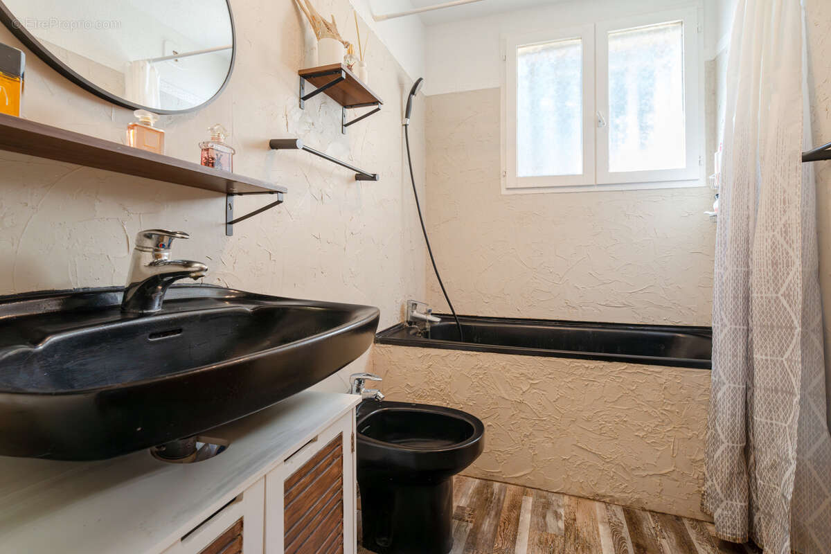 Appartement à CARQUEIRANNE