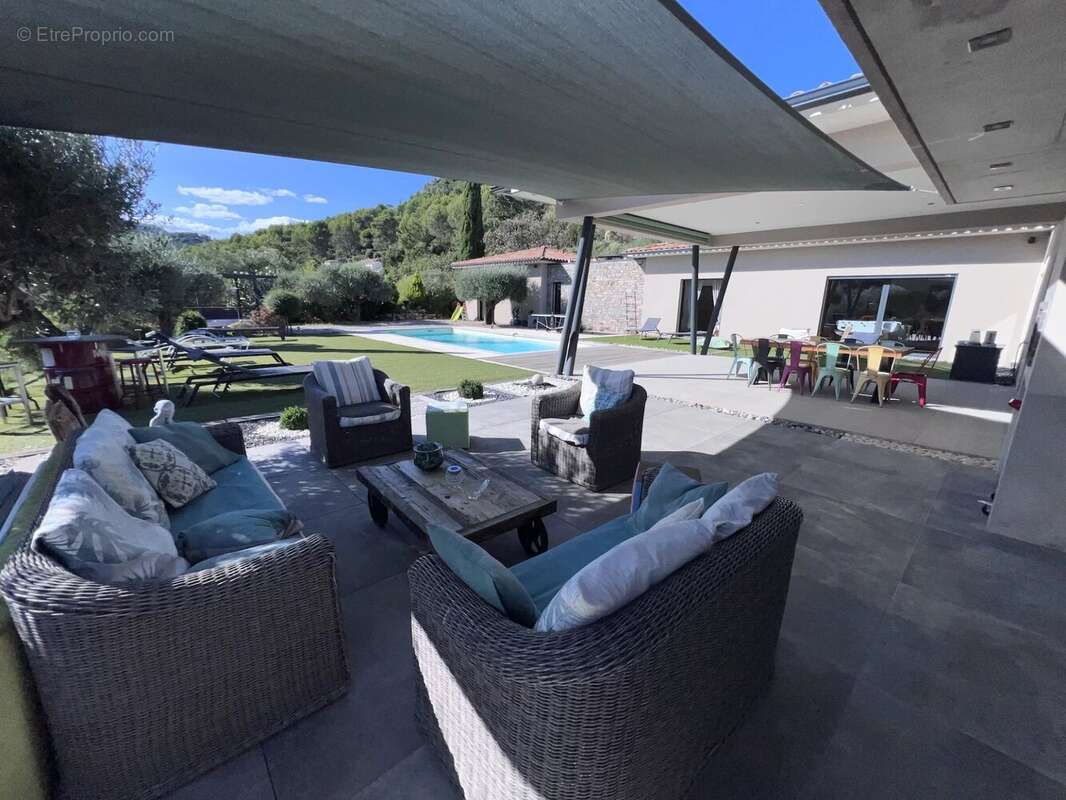 Maison à SOLLIES-TOUCAS