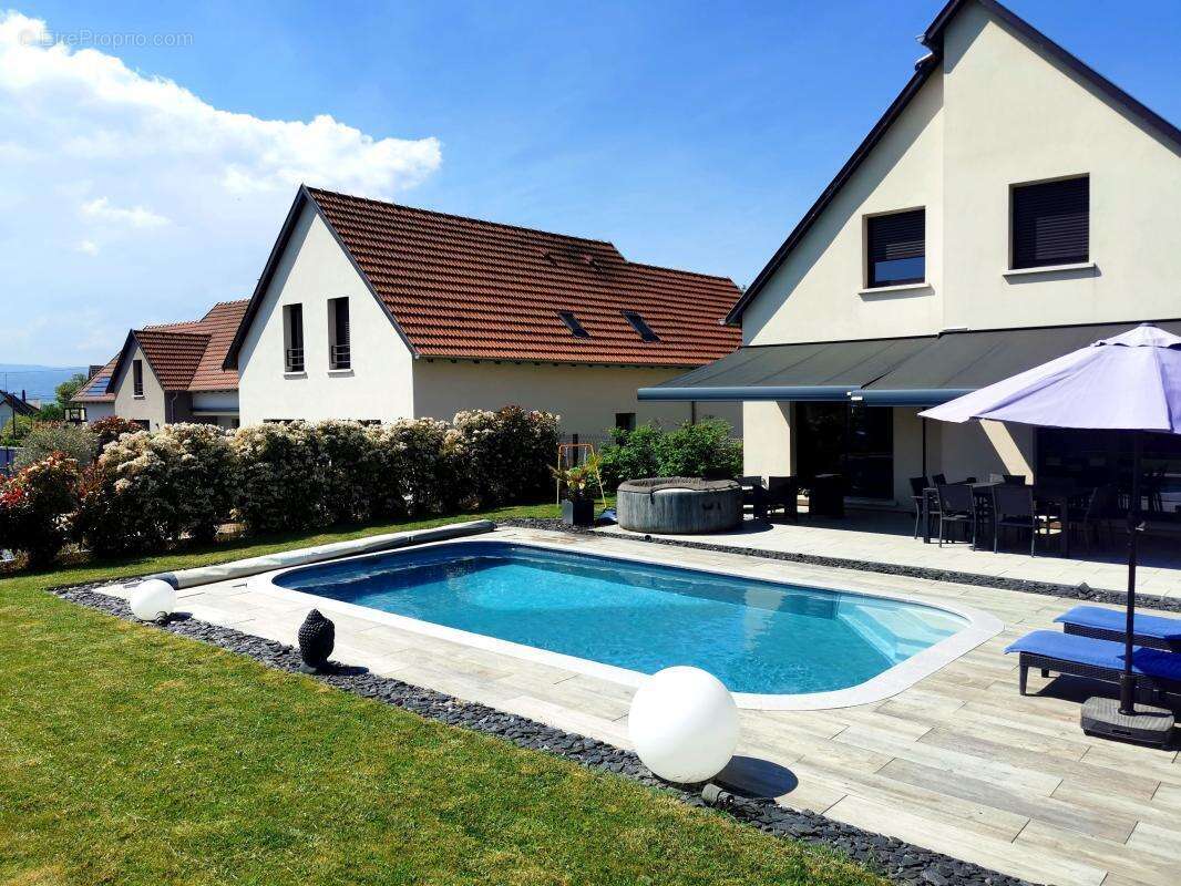 Maison à SCHARRACHBERGHEIM-IRMSTETT