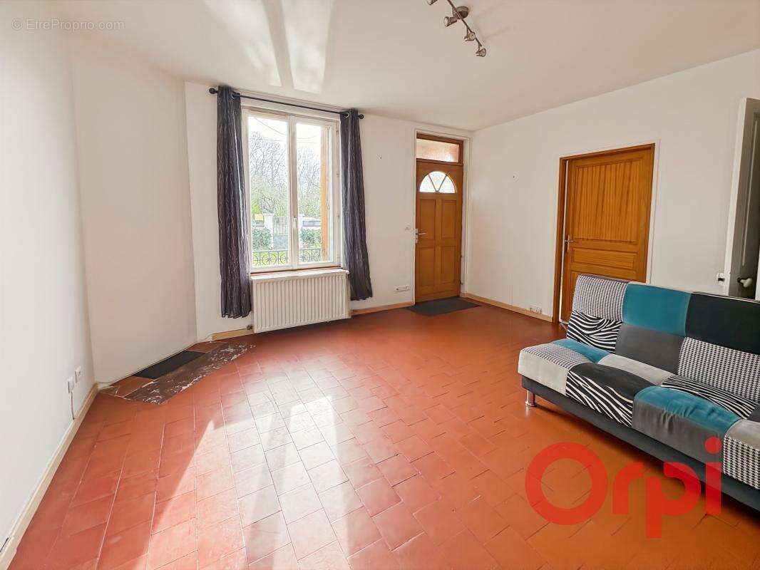 Maison à LA GUERCHE-SUR-L'AUBOIS