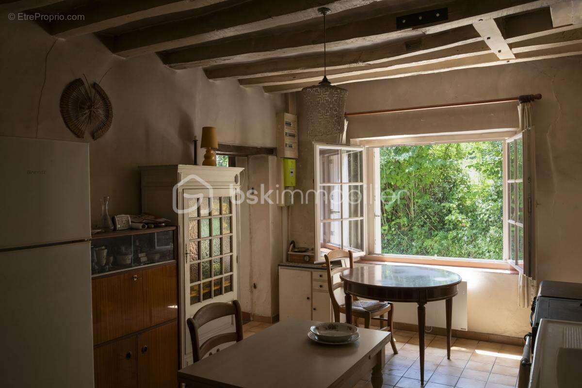 Maison de charme au calme – Le Grand-Lucé – Grand jardin, authenticité et potentiel à révéler - photo 5