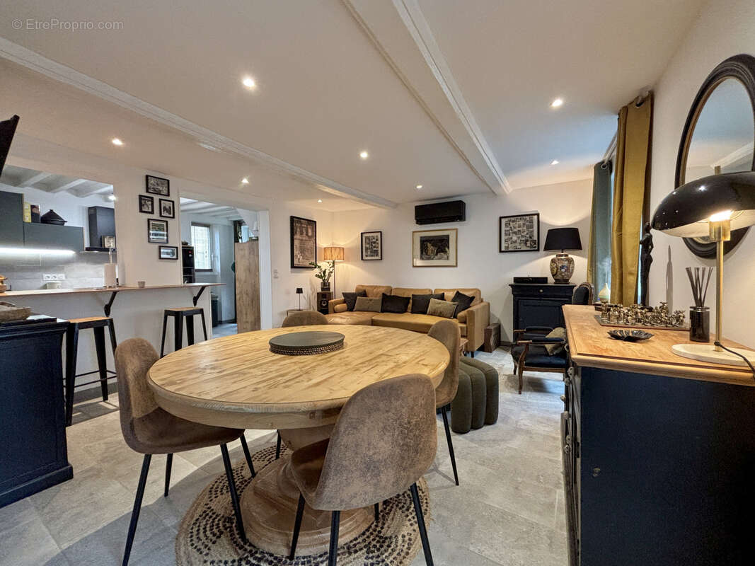 Maison à CRESSERONS