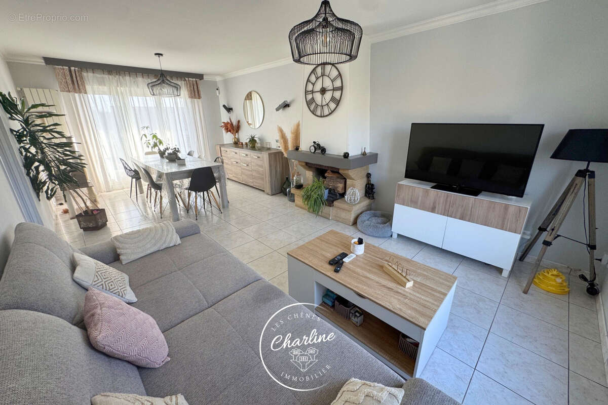 Maison à MONTOIS-LA-MONTAGNE