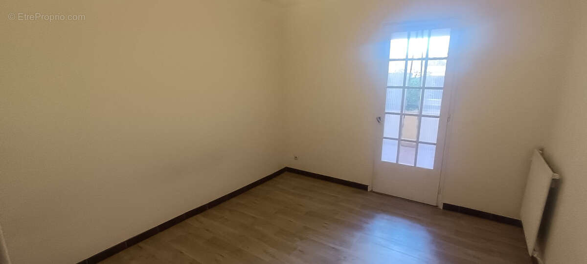 Appartement à LA VALETTE-DU-VAR