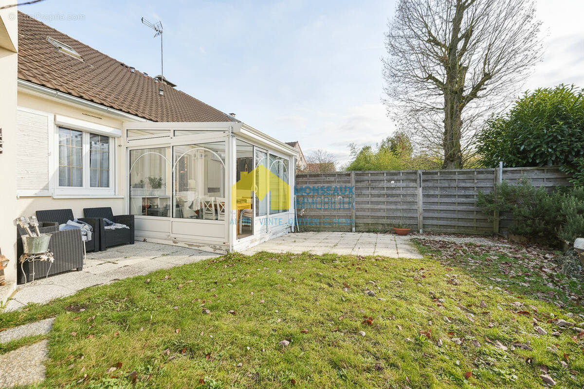 Appartement à SAINTE-GENEVIEVE-DES-BOIS