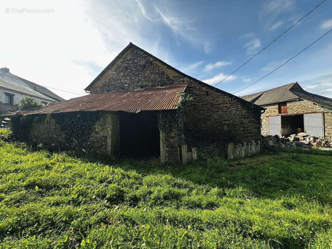 Maison à SAINT-THURIAL